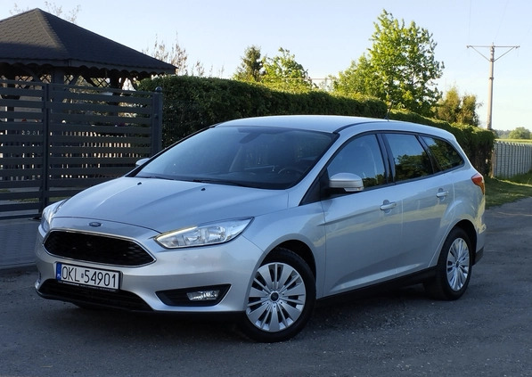 Ford Focus cena 40467 przebieg: 127000, rok produkcji 2018 z Niemcza małe 704
